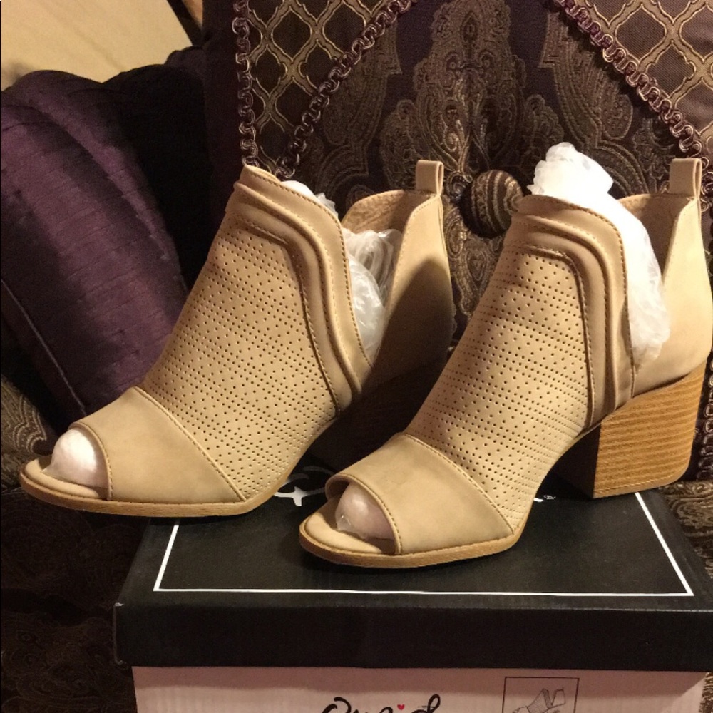 Qupid booties